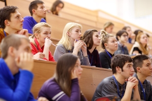 Около 2 тыс. выпускников-платников воспользовались возможностью распределения в 2023 году