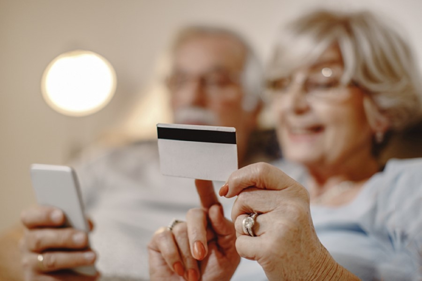 Социальные выплаты будут зачисляться только на базовые счета