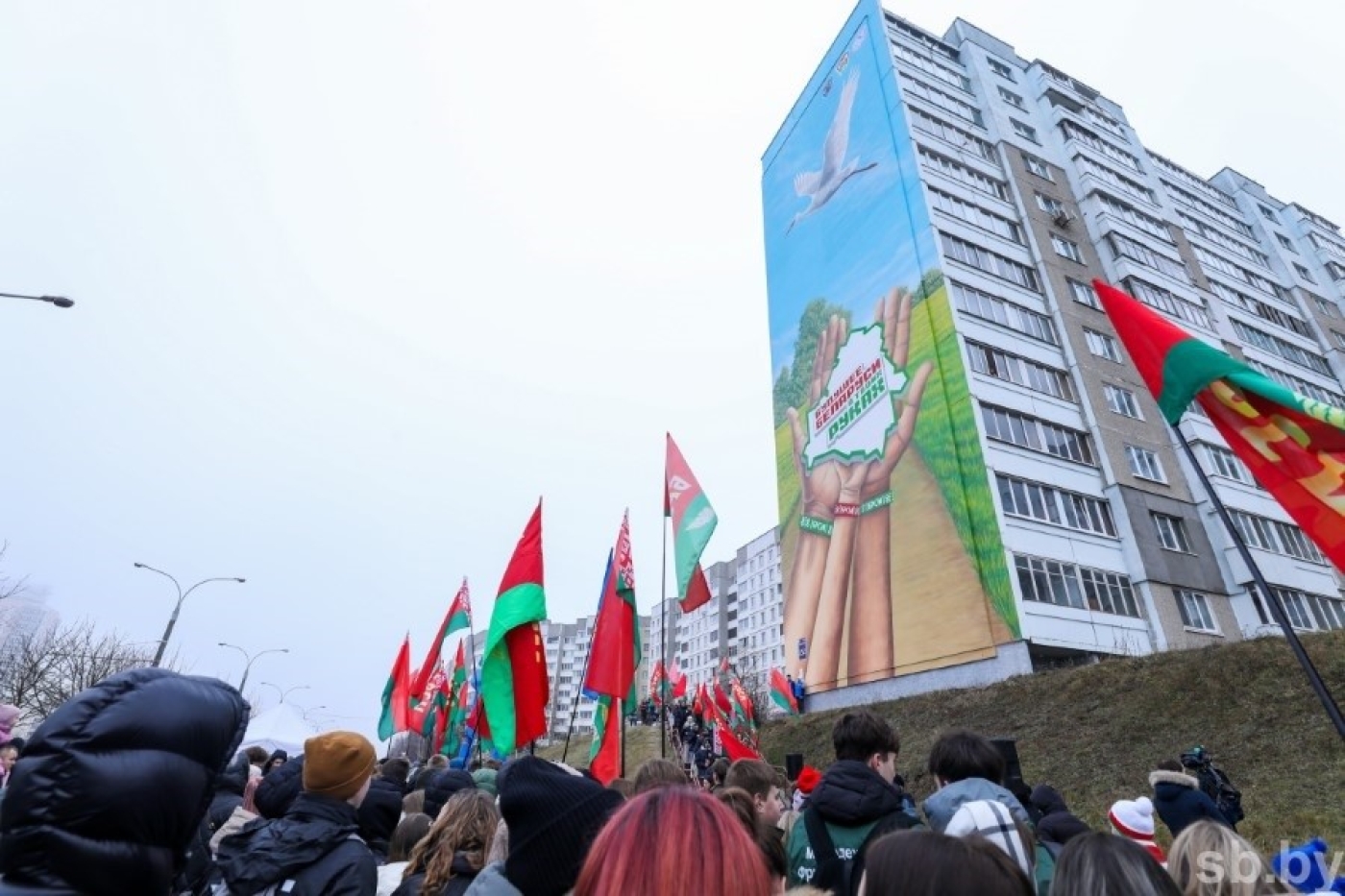 Это красиво! — арт-объект «Будущее Беларуси в твоих руках» открыли в Минске в программе «Марафона единства»