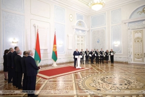 Лукашенко наградил орденами Отечества Валентина Сукало и Петра Миклашевича