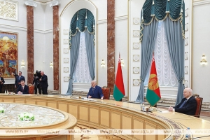 Лукашенко - главам правительств ЕАЭС об общей истории: вы для нас не чужие и приехали на свою землю