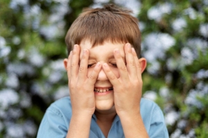 Врач рассказала, нужно ли лечить ячмень у детей