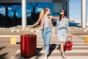 Можно ли выплатить отпускные за 2 месяца до отдыха? Отвечает юрист