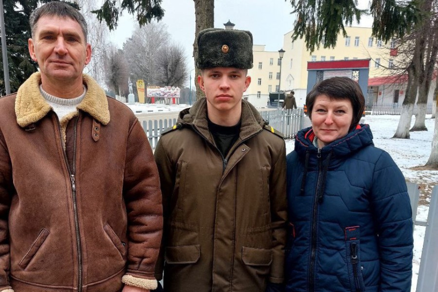 Вы служыце, мы будзем чакаць!