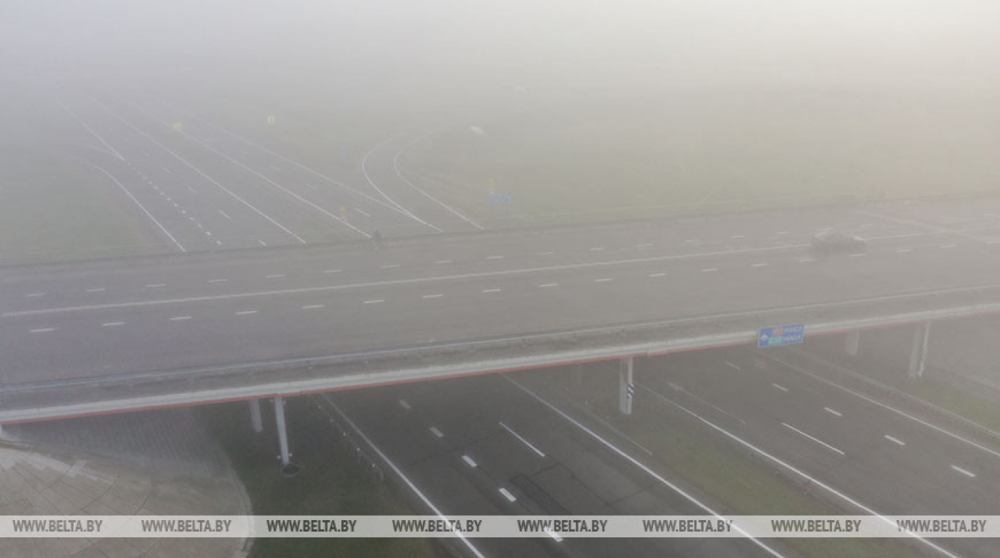 ГАИ напомнила о правилах безопасности при движении в тумане