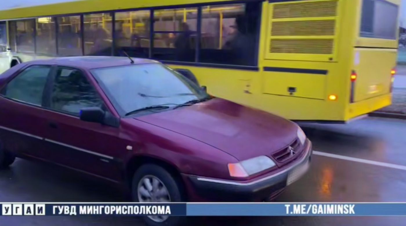 Легковушка сбила восьмилетнюю девочку на пешеходном переходе в Минске