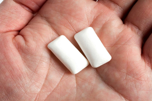 Диетолог рассказала о вреде жевательной резинки