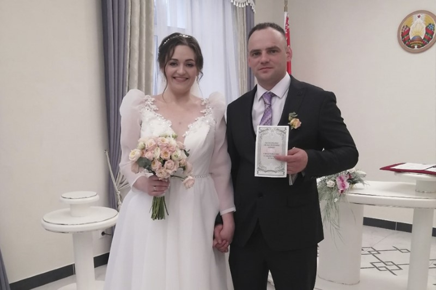 В марте создали семьи - 6 пар