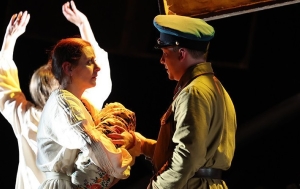 Пензенский театр юного зрителя представил в Могилеве спектакль "Кижеватов (страницы истории)"