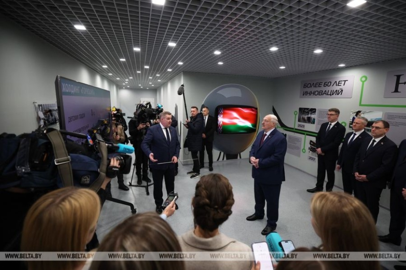 Лукашенко поблагодарил "Горизонт " за сохранение социальной нагрузки