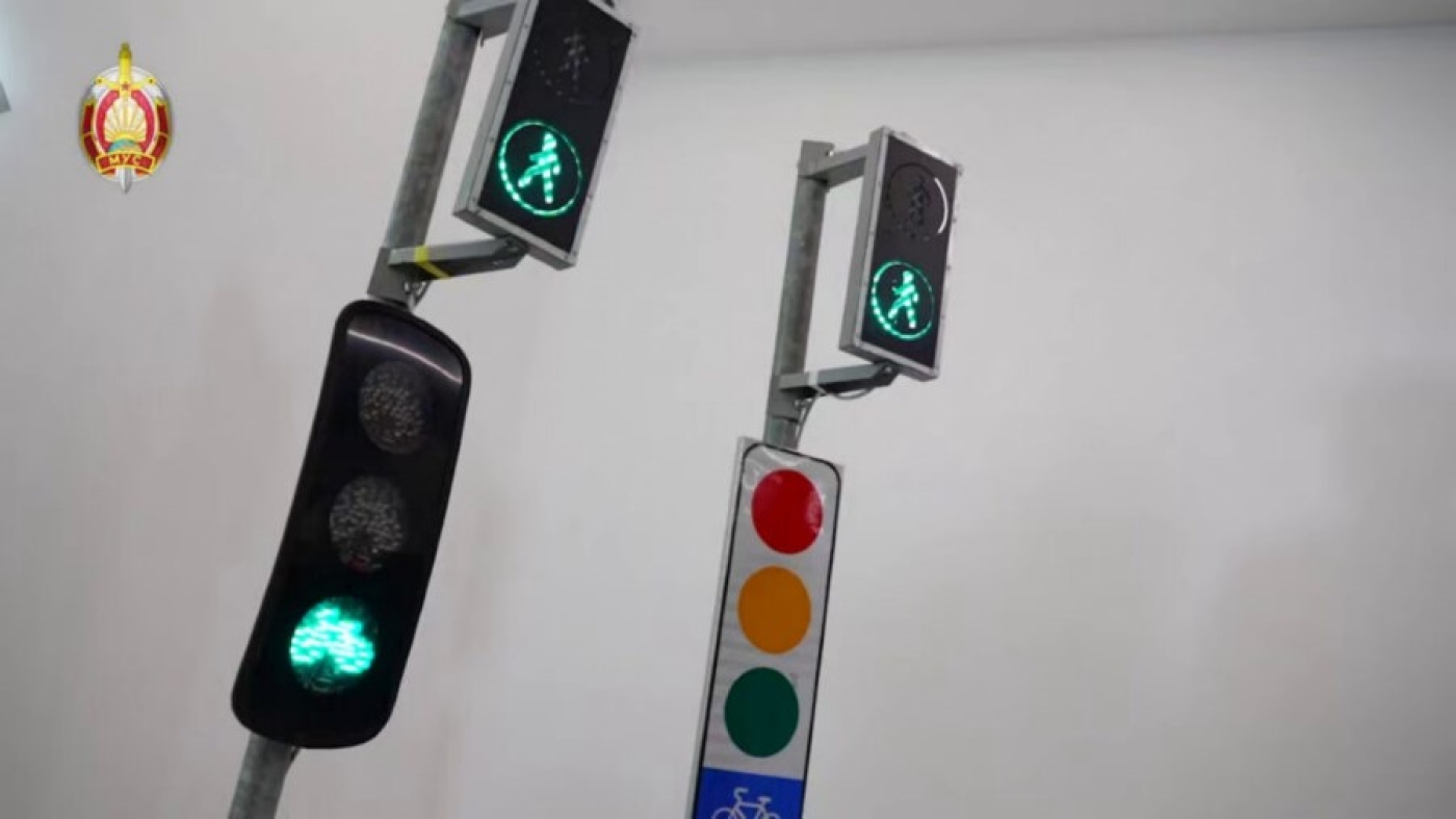 В Беларуси появятся таблички «спешиваться не нужно» для велосипедистов