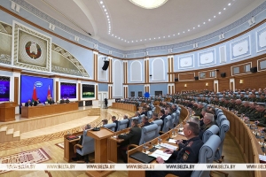 Лукашенко - военным: ответственность за страну величайшая на каждом из вас