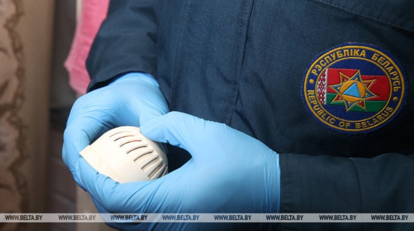 АПИ помог пенсионерке и ее дочери спастись из горевшего дома в Сенненском районе