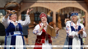 Лукашенко: фестиваль "Зов Полесья" бережно сохраняет наследие предков