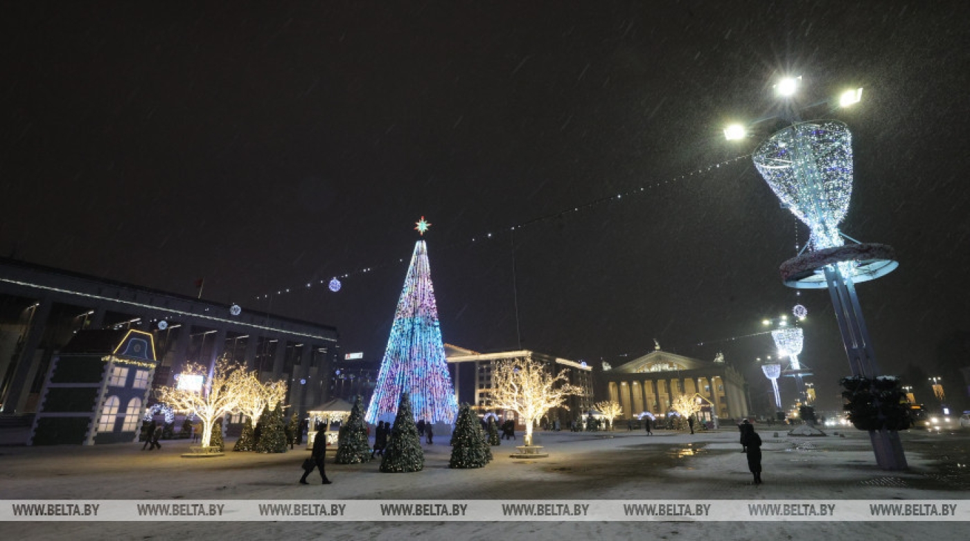 Минск украсили к новому году