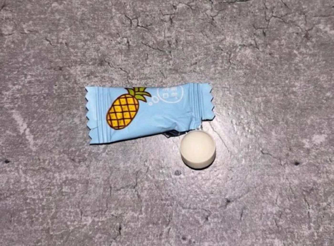 Слабительные конфеты: почему популярные сладости с маркетплейсов могут вызывать диарею