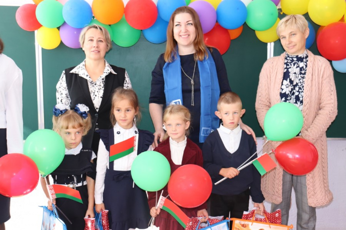 С подарками к первоклассникам!