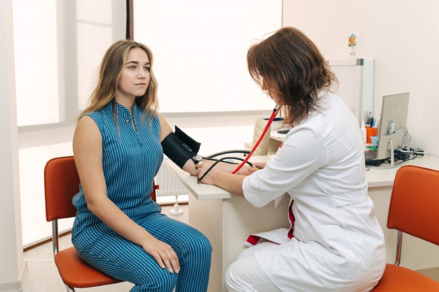 Как отличить паническую атаку от предынфарктного состояния, пояснила кардиолог