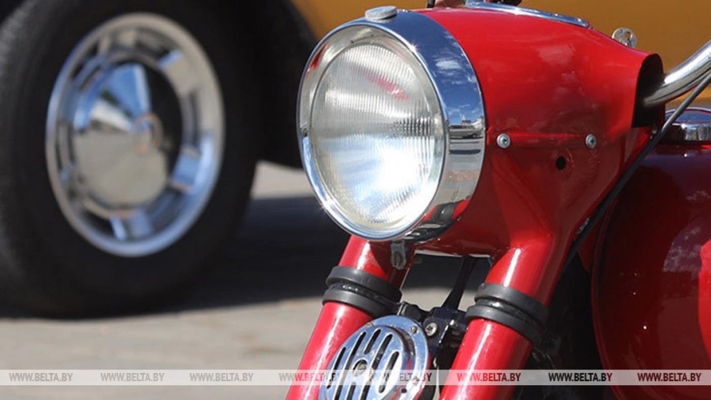 В Борисове несовершеннолетний мотоциклист пытался скрыться от сотрудников ГАИ