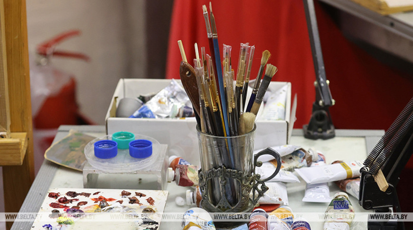 Белорусские художники подготовили к "Вытокам" яркую детскую арт-площадку в Жлобине