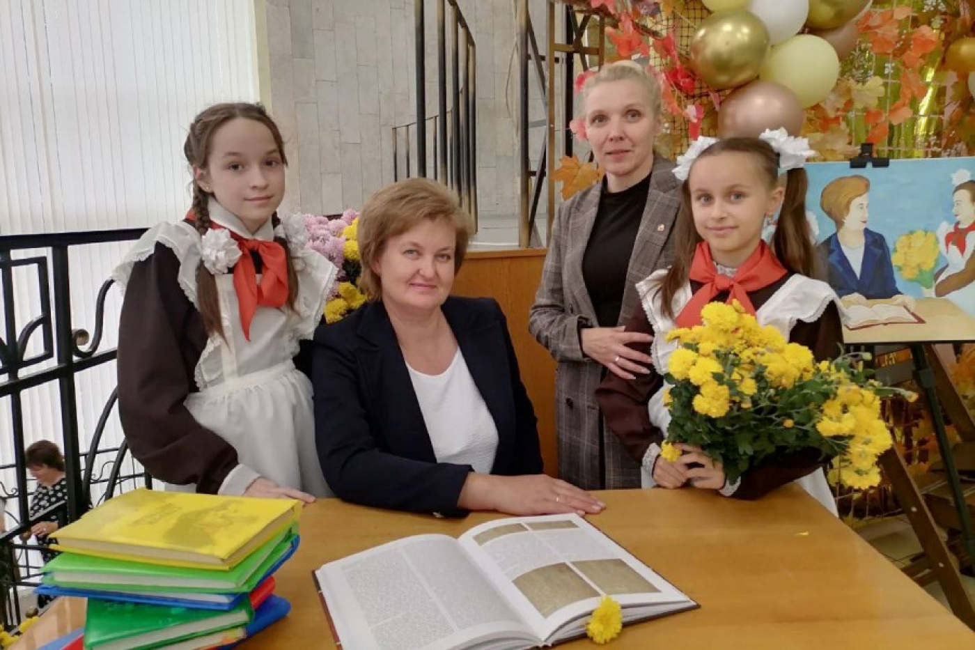 Сегодня в Вилейке проходит областной праздник «Учитель – профессия главная на Земле!».