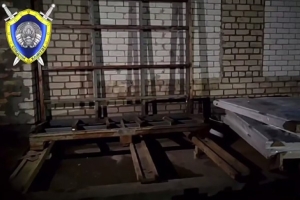В Гродненском районе при реконструкции обьекта на рабочего рухнули стеклопакеты. Человек погиб