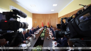 Лукашенко: наши люди должны знать, что картофеля в Беларуси достаточно