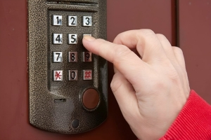 Мошенники атакуют через новую схему "домофон"