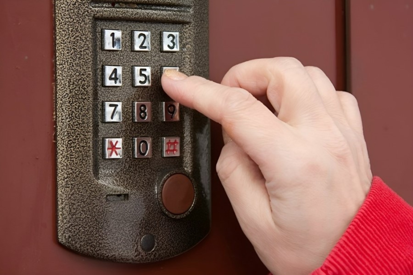 Мошенники атакуют через новую схему "домофон"