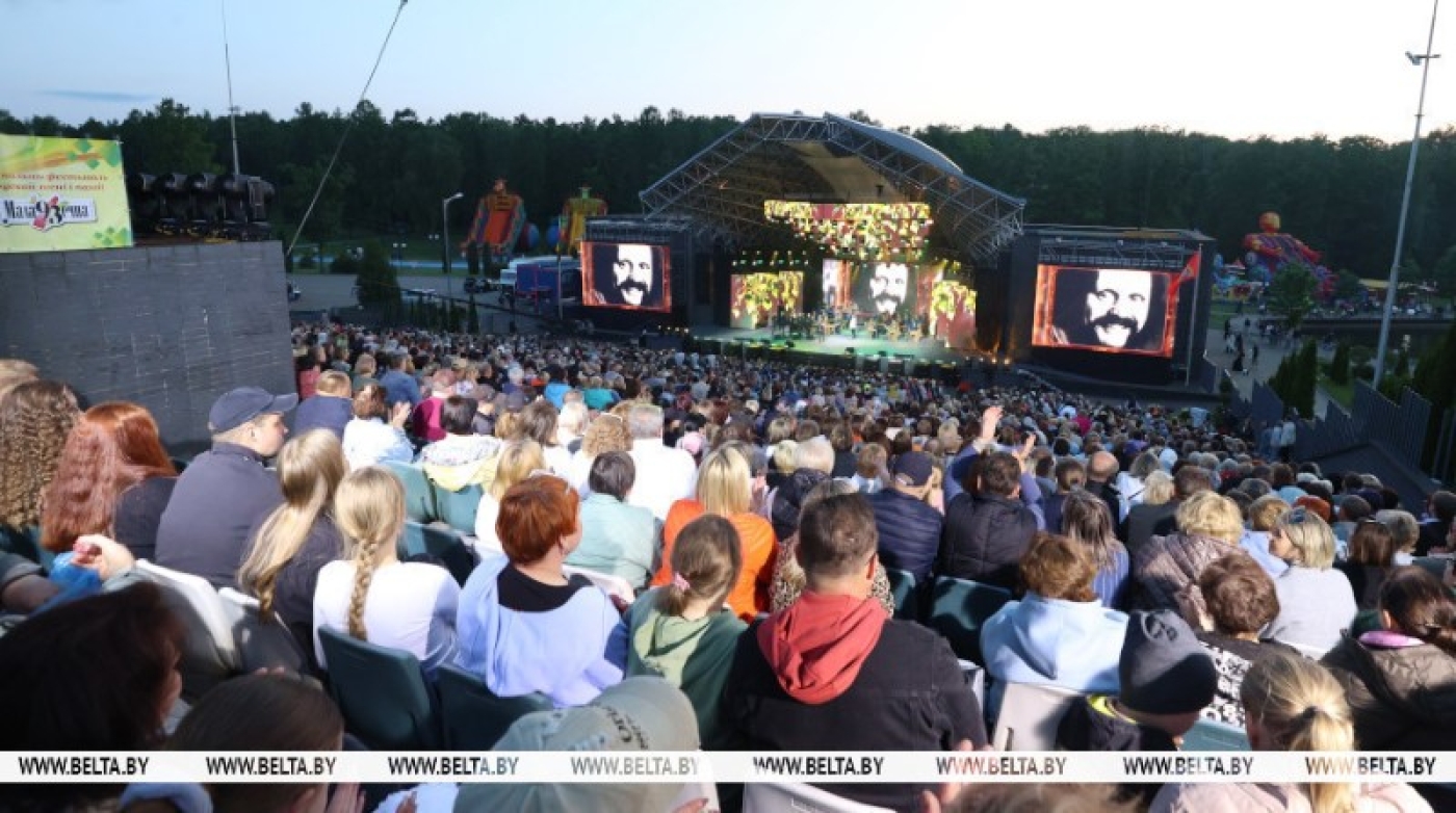 Фестиваль белорусской песни и поэзии в Молодечно завершился концертом в память о Мулявине