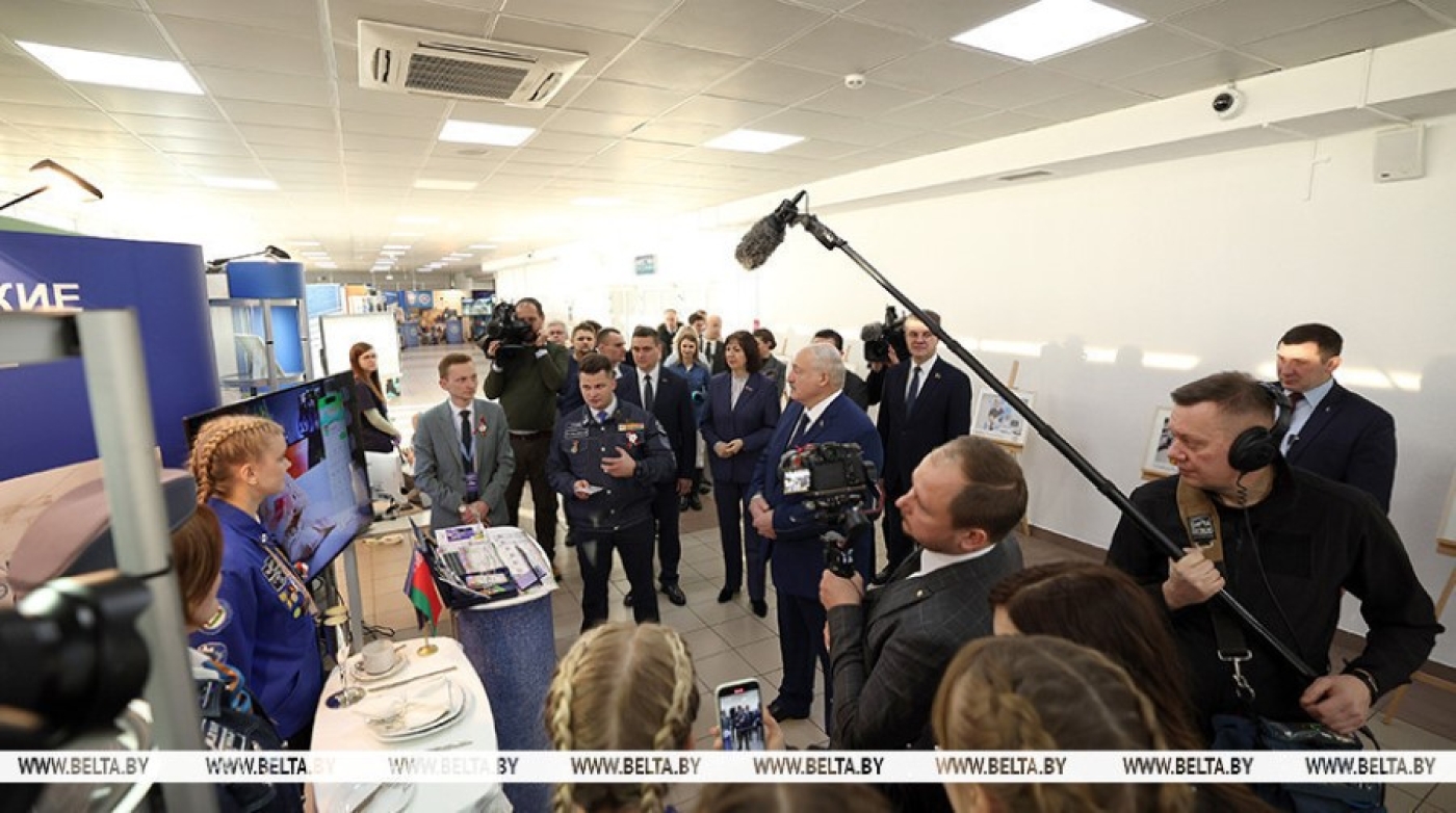 "Такие продвинутые все!" Что студотрядовцы показали Лукашенко на всебелорусском слете?