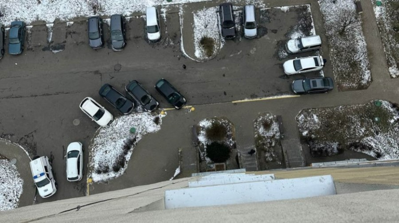 В Минске с 15-го этажа выпал полуторогодовалый ребенок, спасти его не удалось