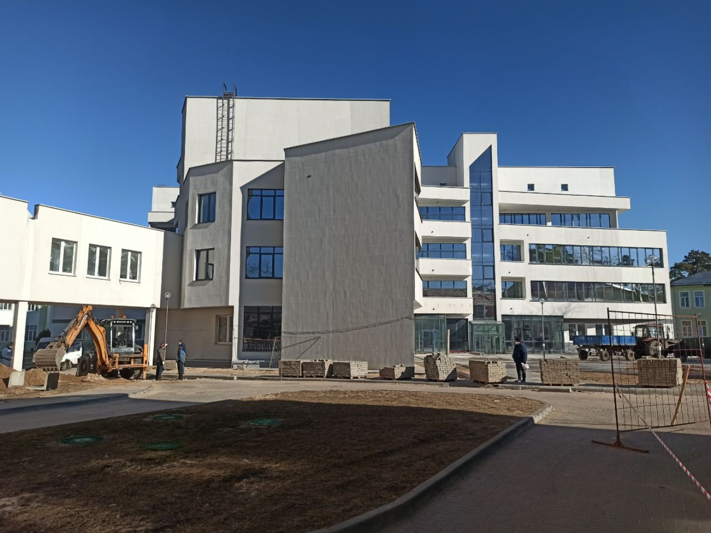 Детский многопрофильный корпус достраивают в Борисовской ЦРБ. Когда объект примет первых пациентов