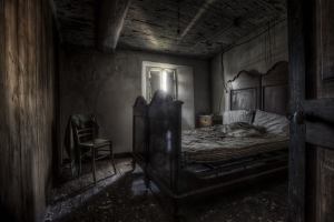 Когда квартира превращается в притон?