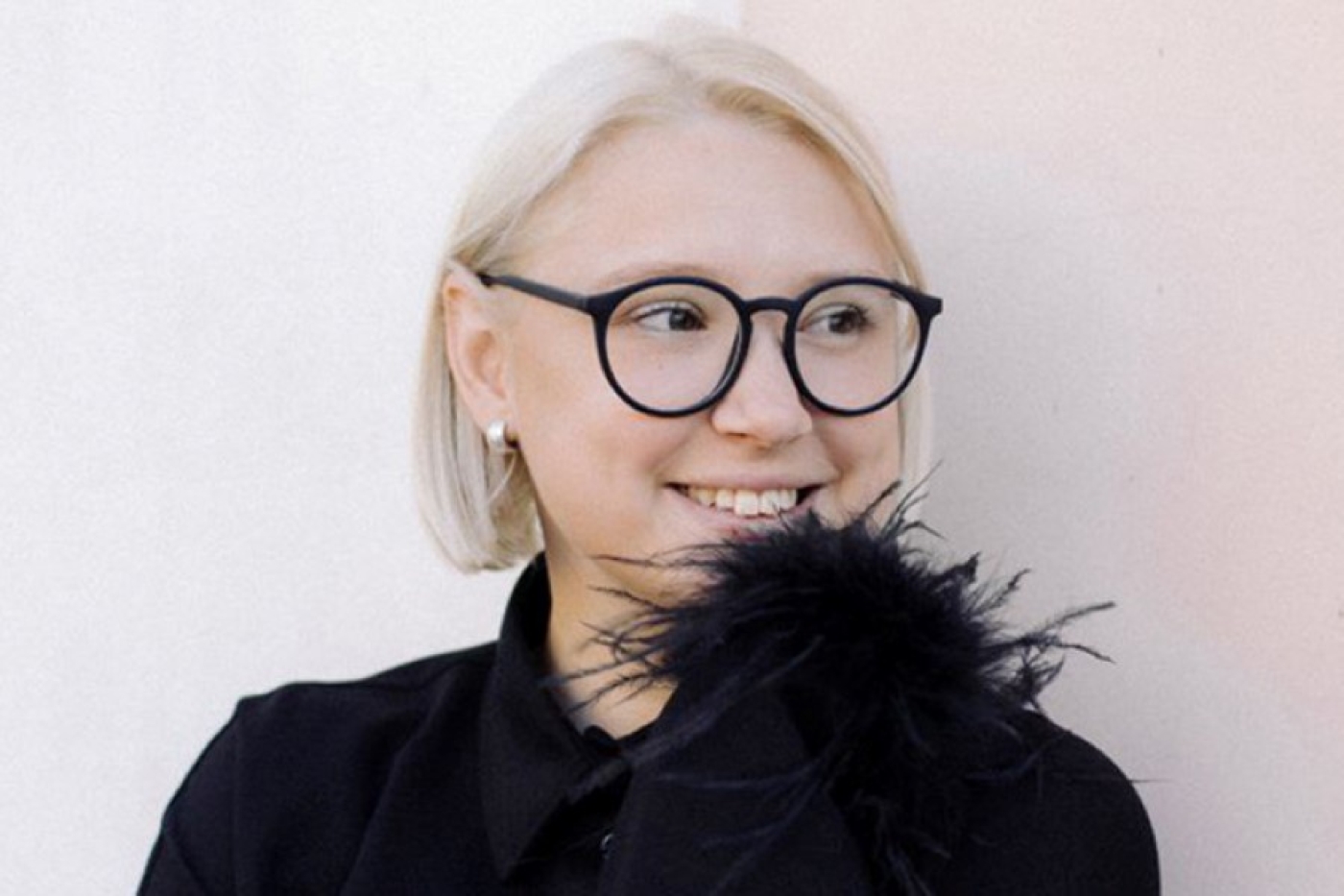 "Нежность и сила". Автор логотипа Года белорусской женщины о символическом образе белоруски