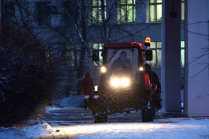 В Минской области ночью на уборке снега было задействовано более 380 единиц техники