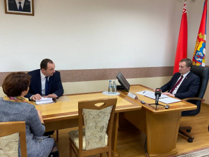 Председатель облисполкома Александр Турчин проводит приём граждан в Узде