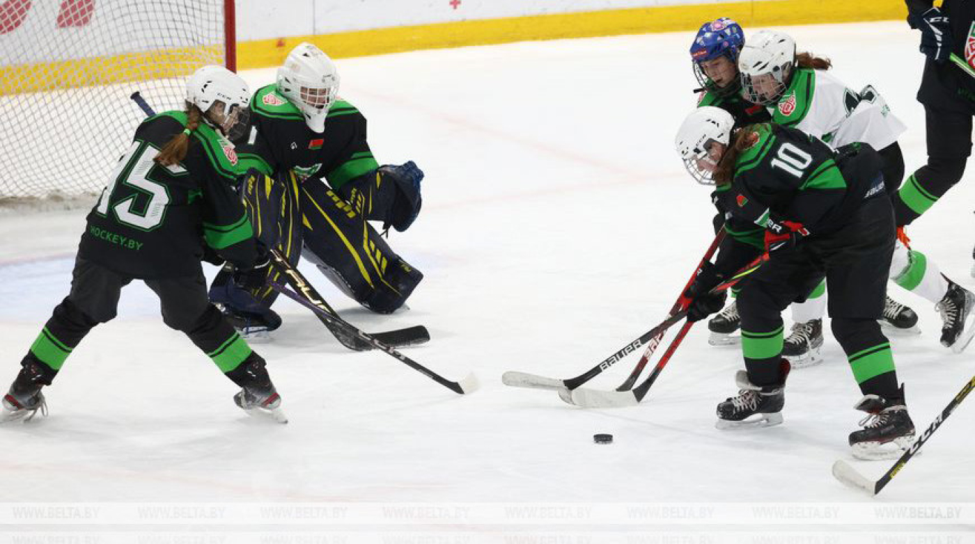 "Березина" обыграла "Цитадель" в первом в истории матче женского чемпионата Беларуси по хоккею