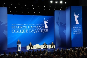 Держаться за память, вцепившись зубами. Почему Президент Александр Лукашенко так часто обращается к теме исторической памяти