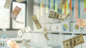 Российский рубль подорожал, доллар и юань подешевели на торгах 21 октября