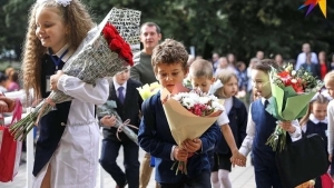 Как родителям официально взять выходной к школьной линейке, рассказали в Минтруда