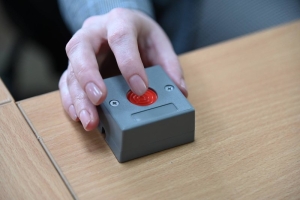 Что такое кнопка тревожной сигнализации и как одно нажатие способно спасти жизнь?