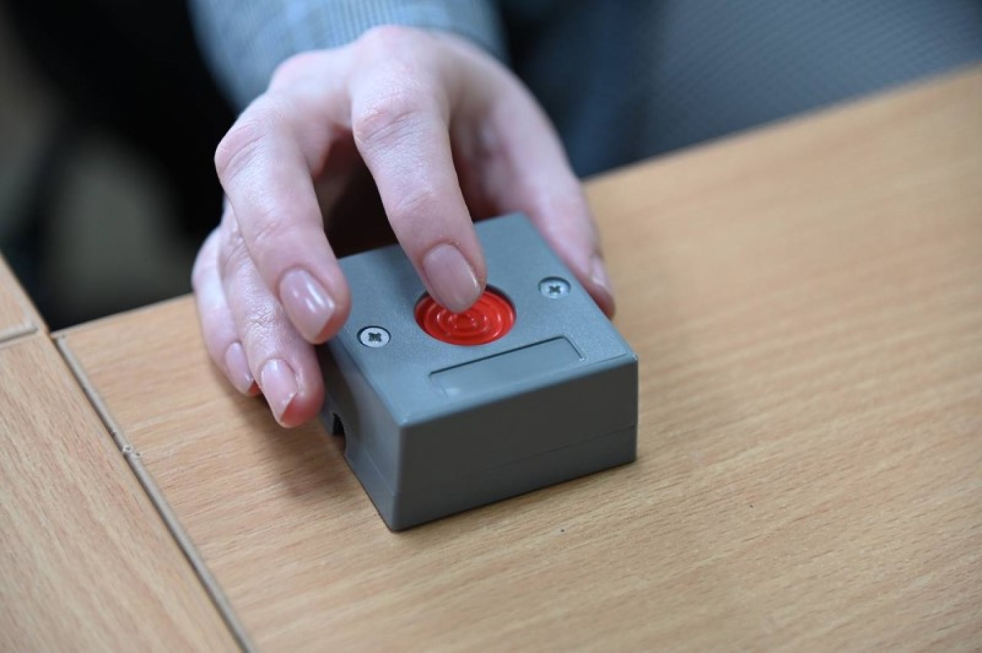 Что такое кнопка тревожной сигнализации и как одно нажатие способно спасти жизнь?
