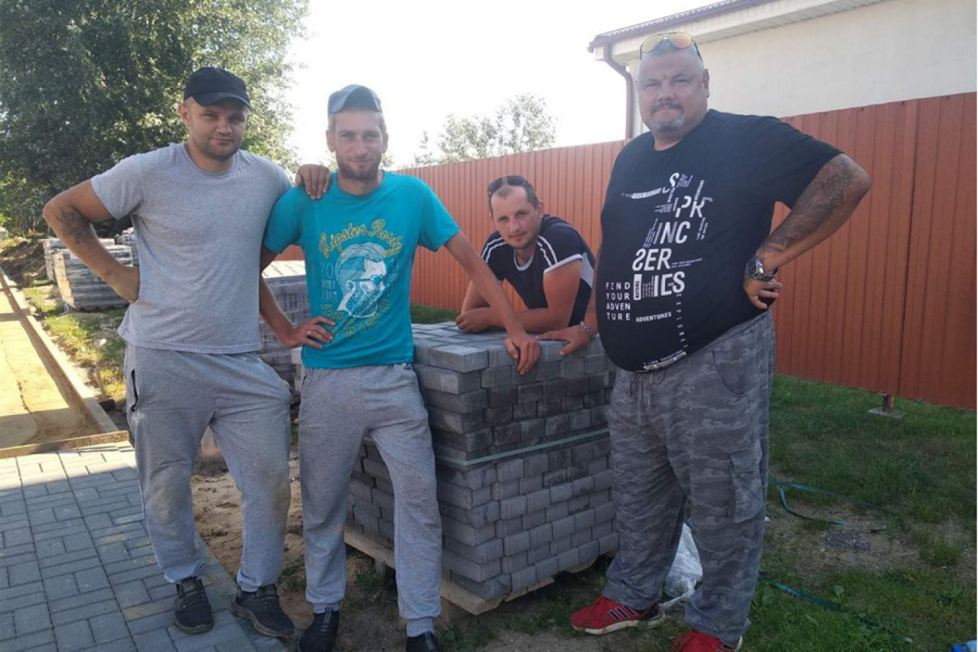 Новы тратуар хутка з'явiцца на Азёрнай