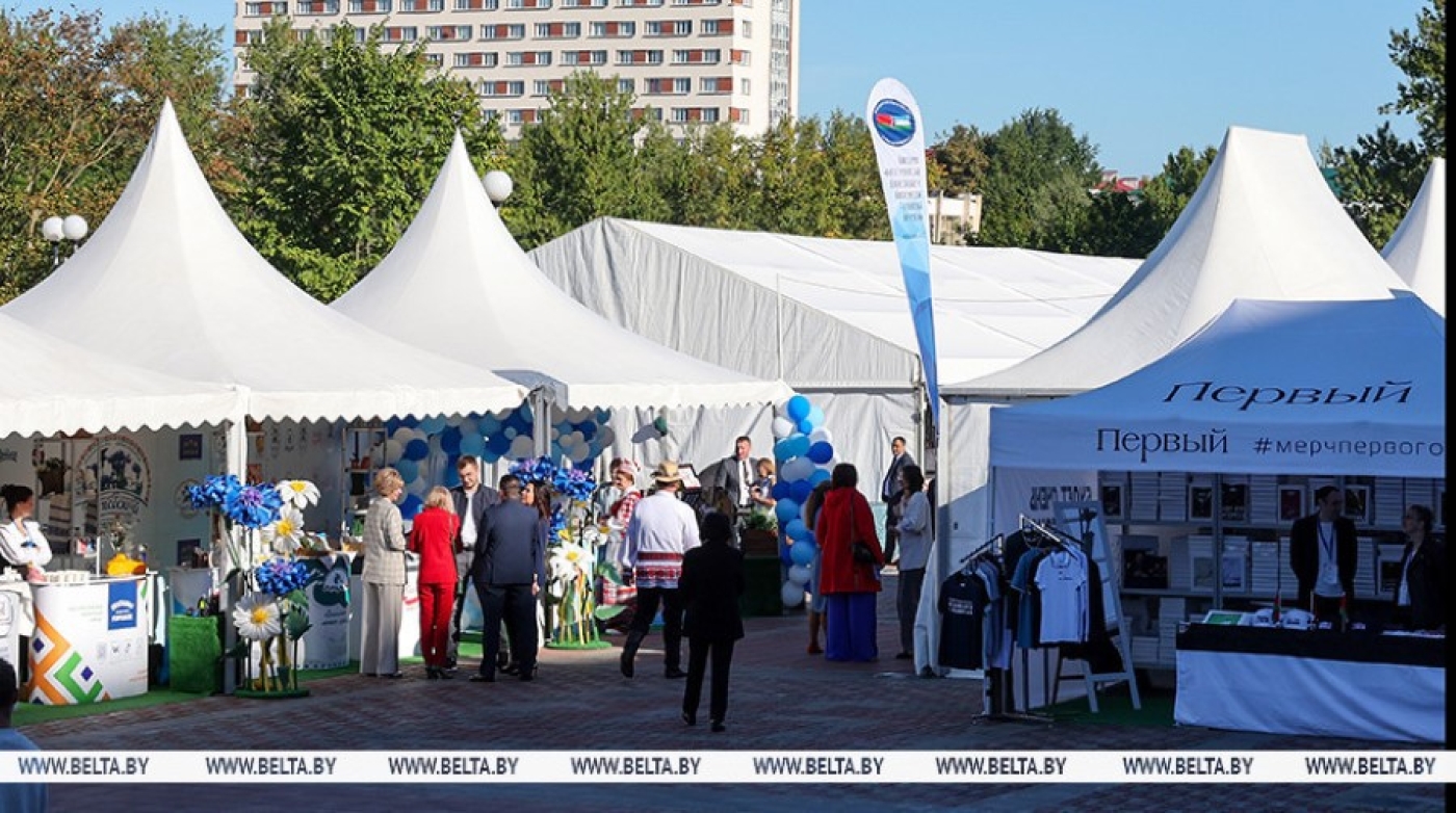 Выставку достижений народного хозяйства регионов Беларуси и Узбекистана представили в Витебске