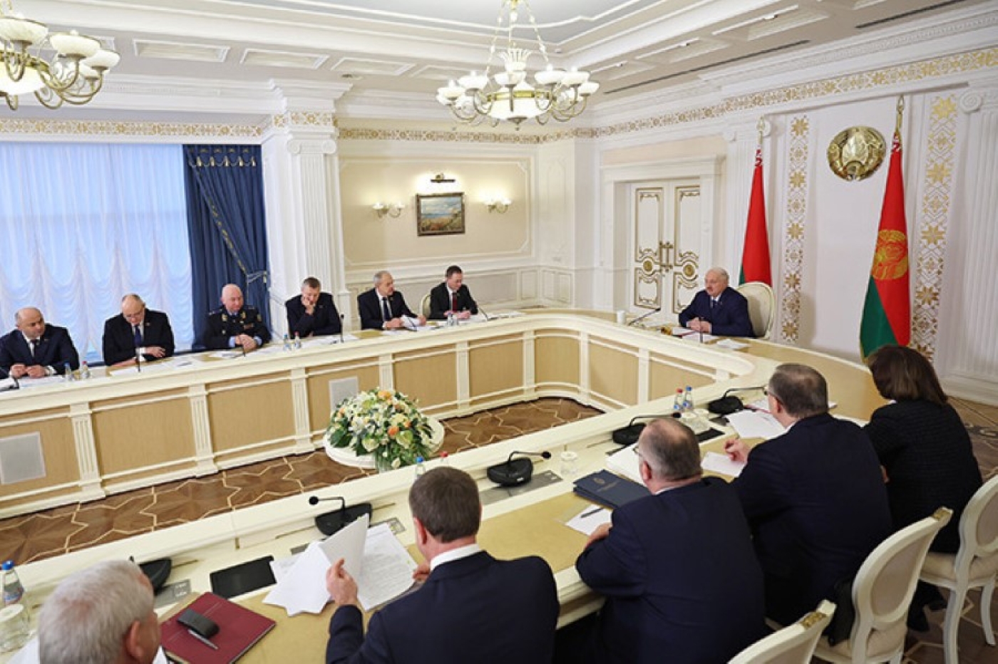 Работа антикризисных управляющих, выплата заработка. Темы совещания Лукашенко с Совмином