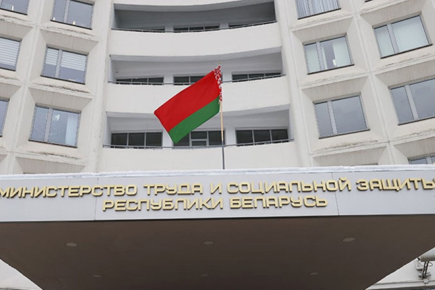 Какие условия созданы для профессионального роста женщин, объяснили в Минтруда