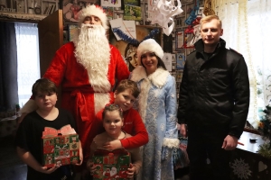 РОЧС с подарками – детям