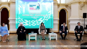 Кочанова обозначила основные темы "Разговора о важном" в Полоцке