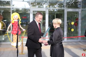 Два бассейна, зал фитнеса, сауна: в Фаниполе открыли крутой ФОК